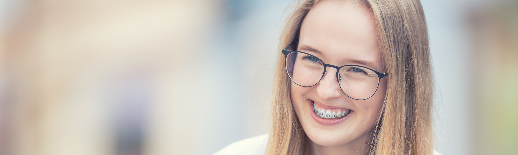 Traveling Abroad With Braces or Invisalign®: How to Stay On Track Anywhere 